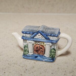 Vintage - 1997 Red Rose Mini Teapots Lot Roseville - Bank